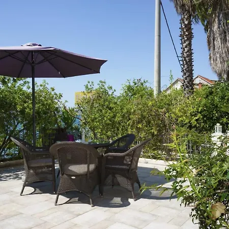 Justiniana Apartment *